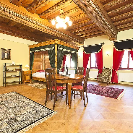 Hotel Krcinuv Dum 4*